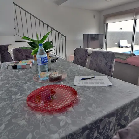 Castro Estreito Da Calheta