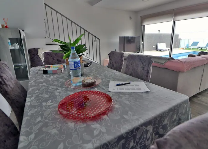 Castro Estreito Da Calheta